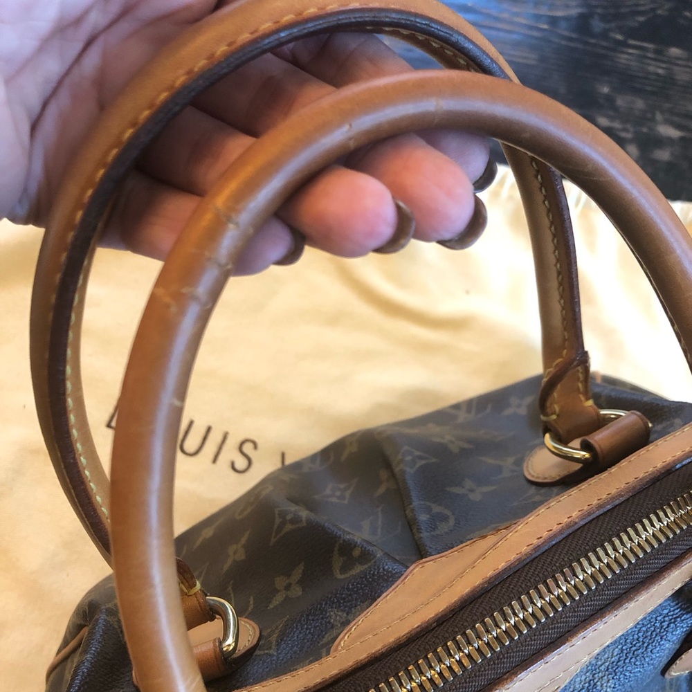 COPY - 💯 Authentic Louis Vuitton Tivoli PM handbag. AUTHENTICATED - Picture 17 of 17